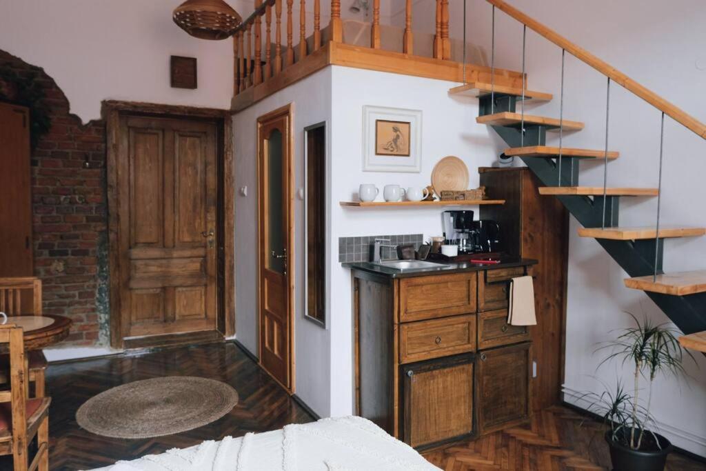 Vista Studio Brasov In The Heart Of The Old City Center Exterior foto