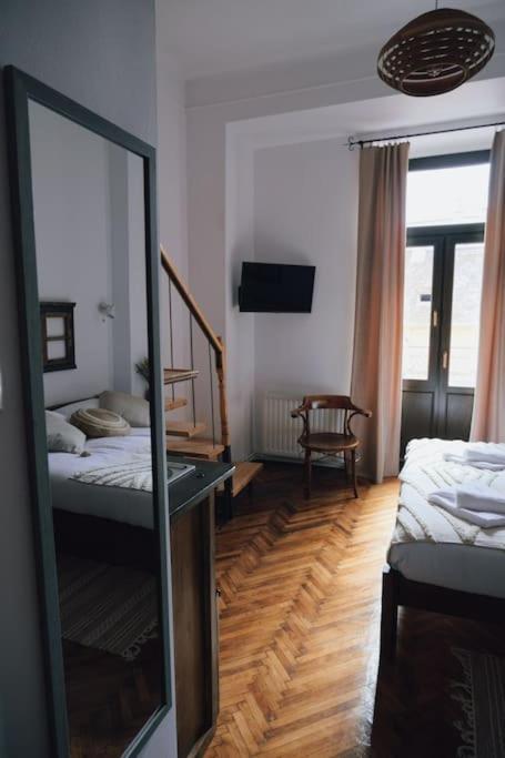 Vista Studio Brasov In The Heart Of The Old City Center Exterior foto
